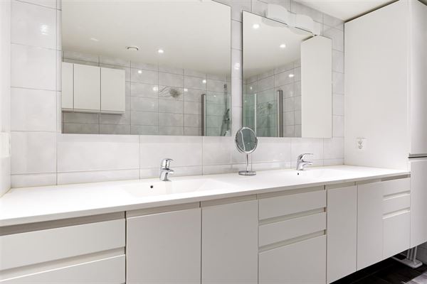 Sådan kan spejle med lys forbedre din morgenrutine