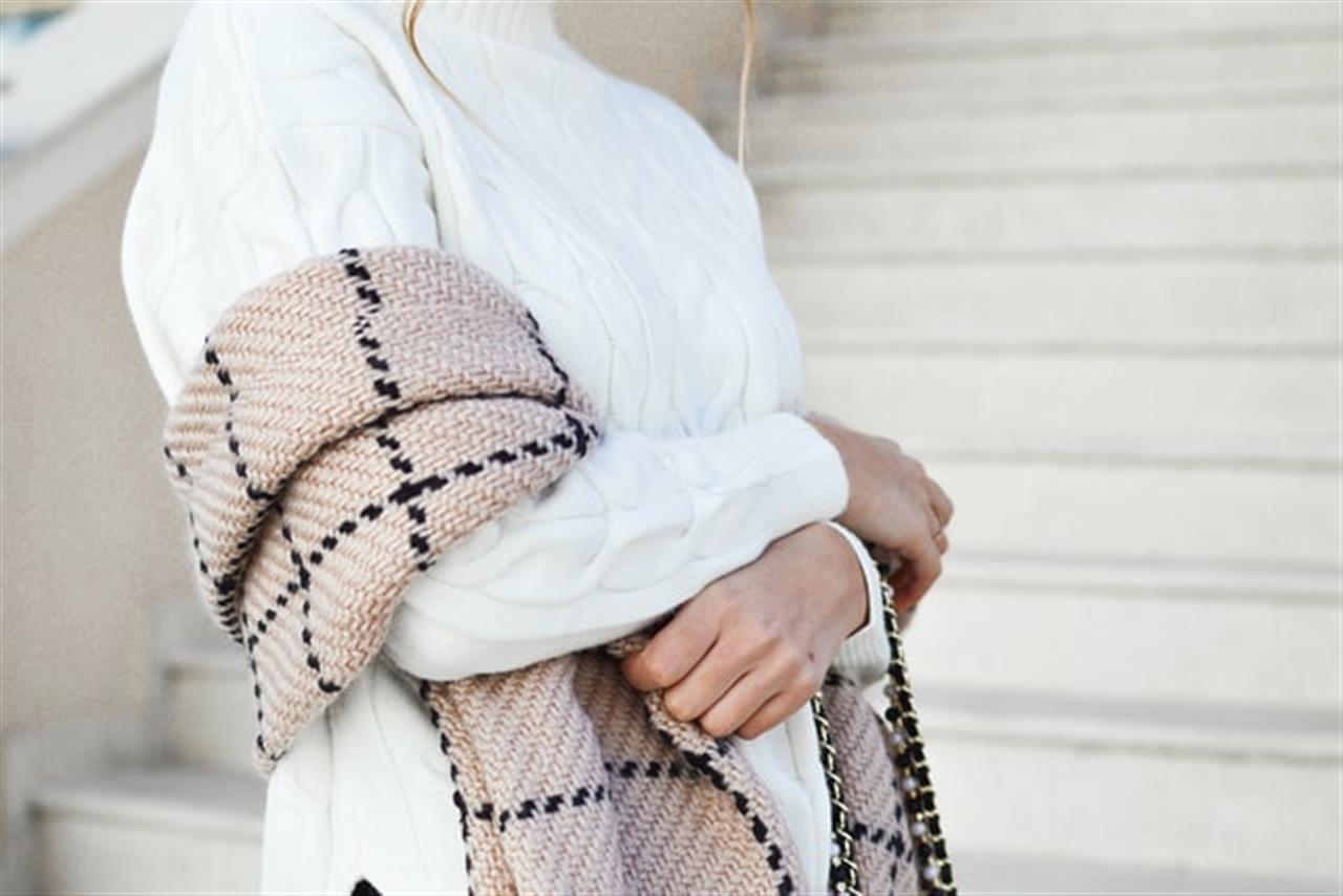 Cashmere pullovers strikket i det fineste garn og er lette og åndbare