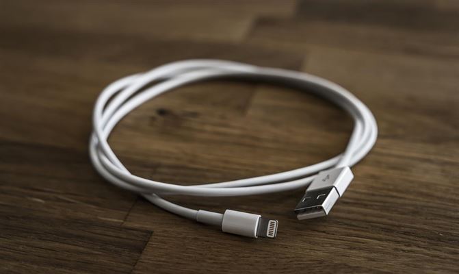 Av-Cables.dk har både iPhone kabler, iPhone Lightning kabler og meget andet tilbehør til din smartphone