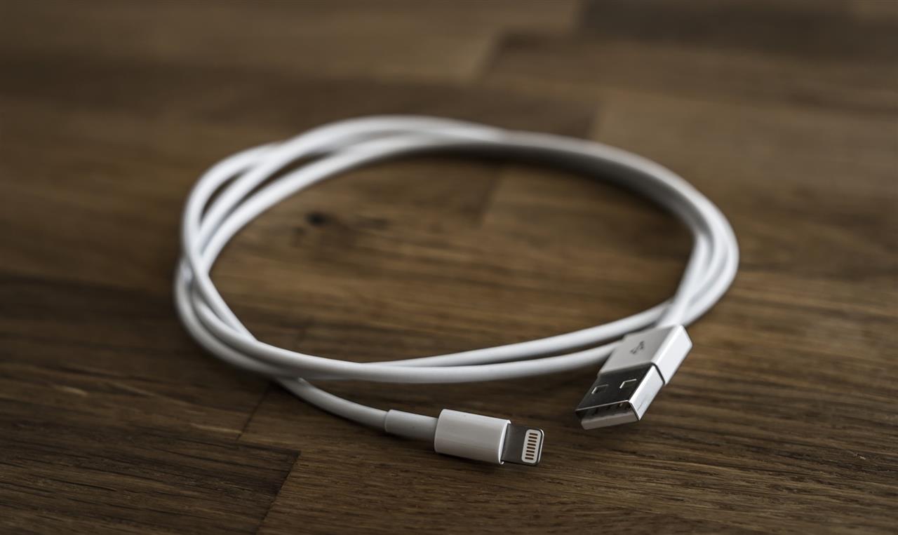 Av-Cables.dk har både iPhone kabler, iPhone Lightning kabler og meget andet tilbehør til din smartphone