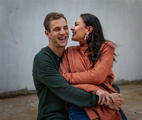 Striktrøjer - din guide til stilfuld og varm beklædning